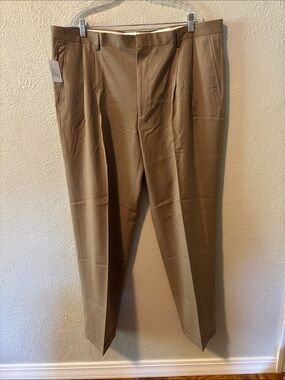 Jos. A. Bank Men's Dress Pants in Khaki Brown - traveler style in washable wool